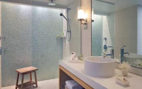 Hyatt-Centric-Washroom Hyatt-Centric-Washroom