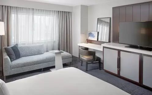 Hilton-Boston-Bay-Superior-room-extra-bed