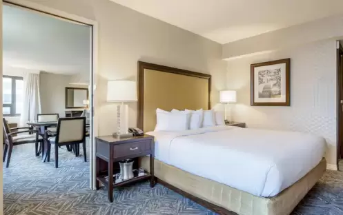 Hilton-Washington-Classic-Junior-Suite