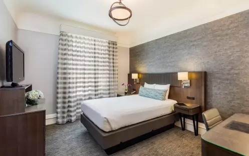 Petite Room