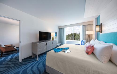 Loews Sapphire Falls Resorts at Universal Orlando - King Suite Bedroom
