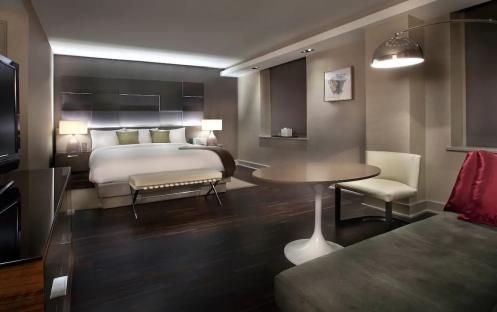 Grand-Hyatt-New-York-One-Bedroom-Suite-Living-Room