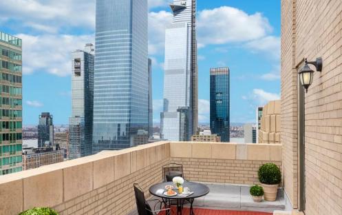 New Yorker - Queen Terrace Suite Terrace