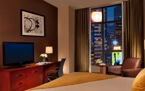 Millennium-Times-Square-New-York-Junior-Suite-Bedroom