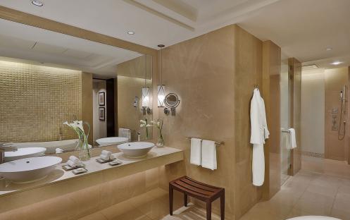 The Ritz-Carlton, Dubai, JBR - One Bedroom Suite - Bathroom