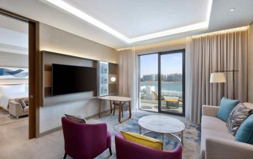 one-bedroom-suite-living