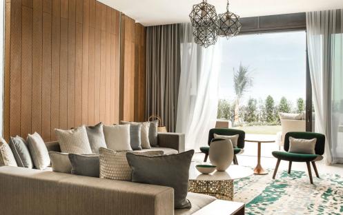 jumeirah-at-saadiyat-island-resort--three-bedrooms-villa--living-room