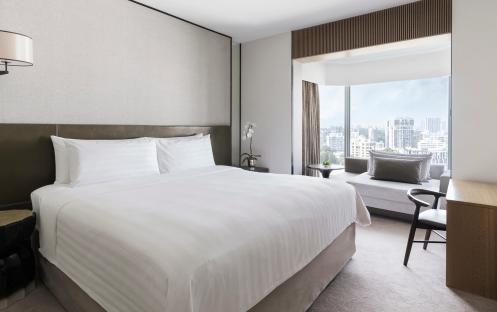 Shangri-La-Singapore-Tower-Wing-One-Bedroom-Suite-Bedroom