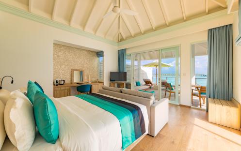 Three Bedroom Lagoon Villa with Pool + Slide -room