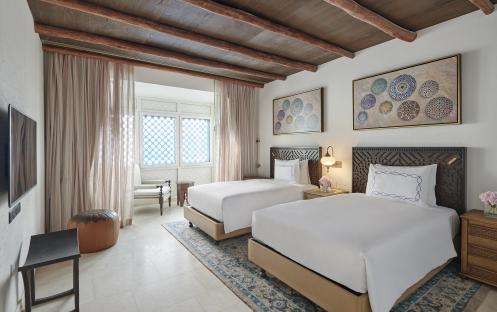 Hilton Salwa - Arabian Villa - Twin Bedroom