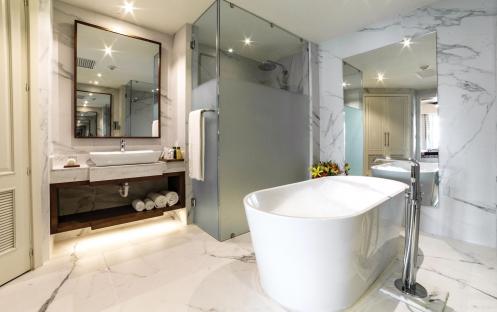 Secrets Royal Beach Punta Cana - Preferred Club Master Suite Tropical View Bathroom