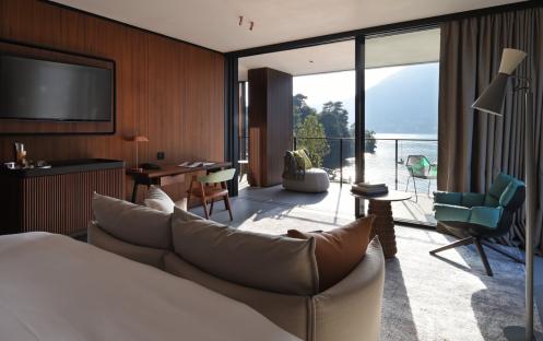 Il Sereno - Two Bedroom Lario Suite Living Room