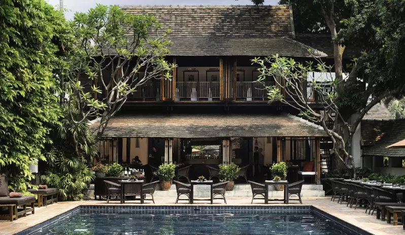 Swimming Pool+Ruen T