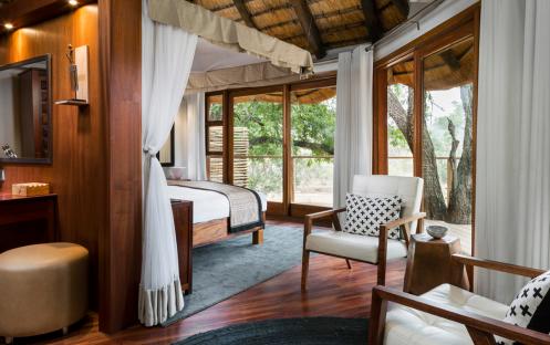 Ulusaba Safari Lodge - River Room with Plunge Pool Bedroom