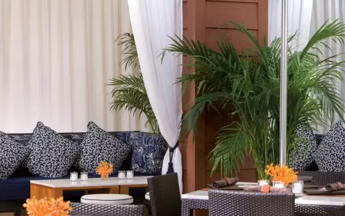 Walt Disney World Swan Resrve - Cabana Beach Club Detail Walt Disney World Swan Resrve - Cabana Beach Club Detail