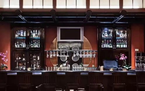 Walt Disney World Swan Resrve - Kimonos Lounge Walt Disney World Swan Resrve - Kimonos Lounge