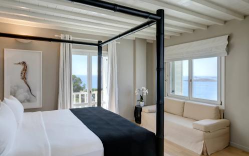 Santa-Marina-Mykonos-Diamond-Villa-Master-Bedroom