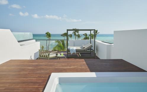 FPC_EC_Beachfront_Honeymoon_Two_story_Rooftop_Terrace_Suite_Plunge_Pool_Rooftop_HR