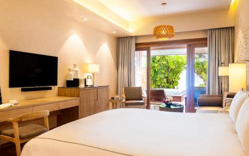 Lily Beach - Beach Suite with Jacuzzi  Bedroom