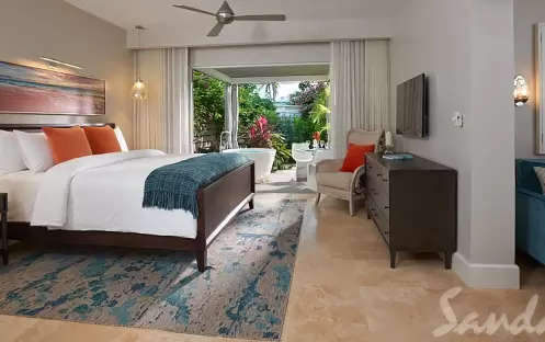 Island Village One Bedroom Butler Villa Suite w Private Pool - V1PP Bedroom
