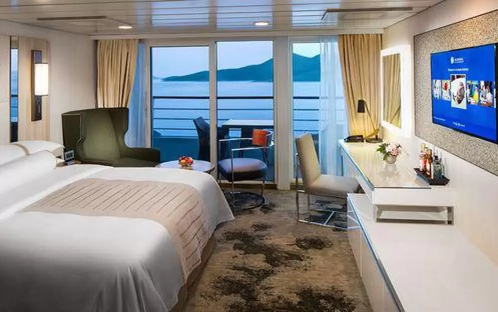 Club Continent Suite