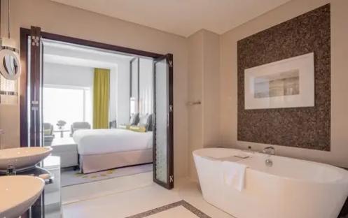 Rixos Marina Abu Dhabi - Deluxe Room Sea View