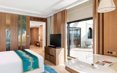 Grand Luxury Suite with Open Jacuzzi Room