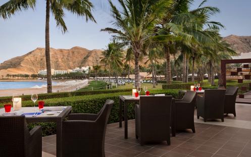 Shangri-La Barr Al Jissah Resort  Spa - Capri Court Restaurant - 1437096