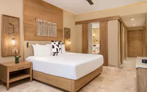 Tropical View Junior Suite Swim Up King Tropical View Junior Suite Swim Up King