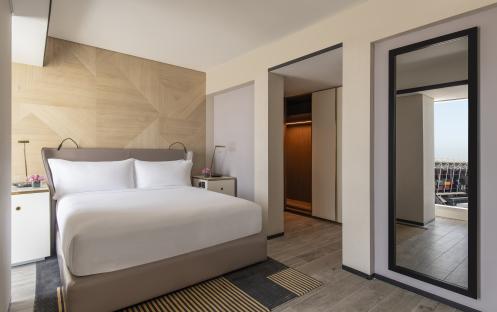 One Bedroom Premium Suite Sea View