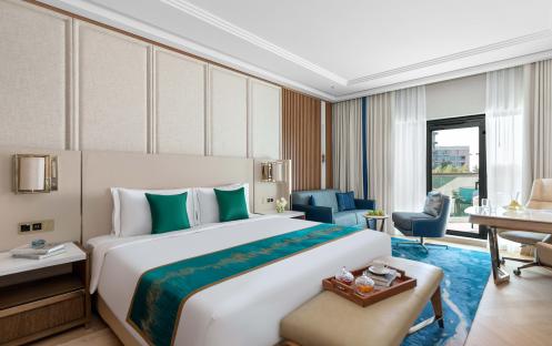 Taj Exotica Dubai - Luxury Family Room Bedroom