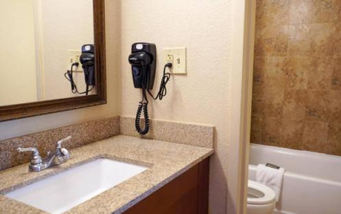 Rosen Inn at Point Orlando - Deluxe Double Room with Two Double Beds Washroom