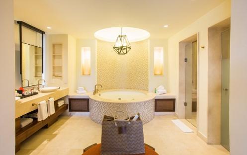 Secrets Akumal Riviera Maya - Presidential Suite Washroom