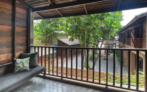 Buri-Rasa-Village-Koh-Phangan-Two-Bedroom-Suite-Balcony