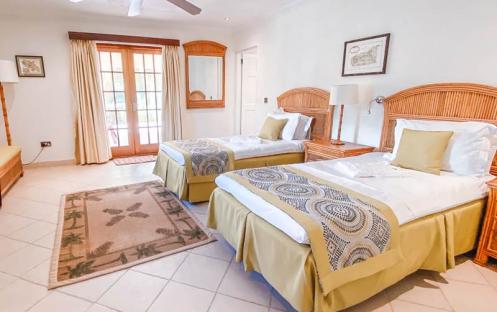 Bequia Beach Hotel - Two Bedroom Pool Villa - Bedroom with Twin Beds