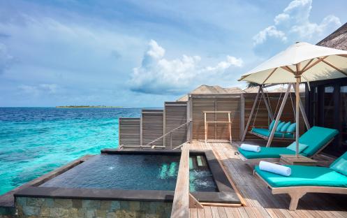 H.Sunrise-Water-Villas-with-Infinity-Pool