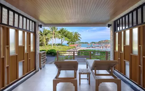 Garrya Tongsai Bay - Beachfront Suite - Sun Loungers 2