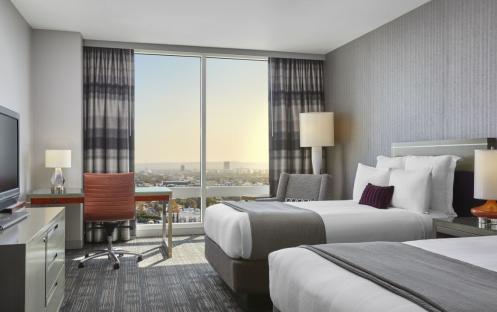 Loews Hollywood - Skyline View 2 Double Beds