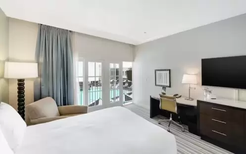 Cabana Poolview Room with One King Bed Cabana Poolview Room with One King Bed