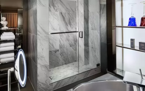 Mondarin Los Angles -Balcony Suite  Washroom