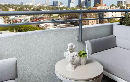 Mondarin Los Angles -Balcony Suite Balcony