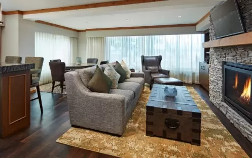 One-Bedroom Lakefront Suite One-Bedroom Lakefront Suite