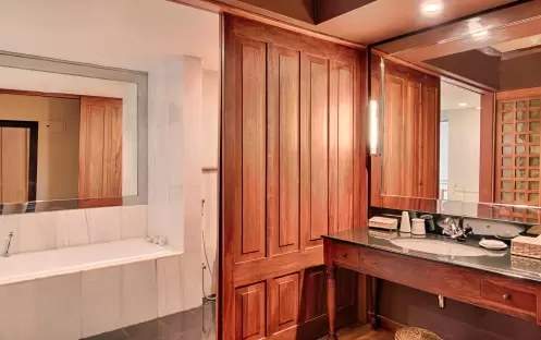 Luxury Spa Wing Room