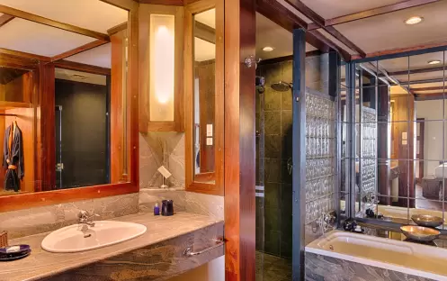 Luxury Main Wing Room