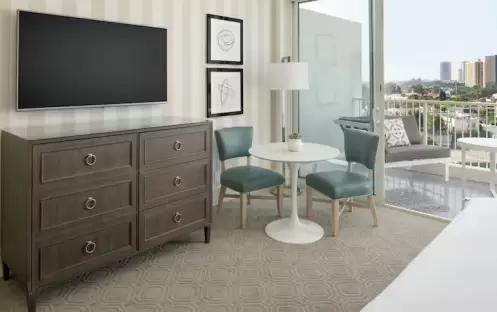 Beverly-HIlton-One-King-Deluxe-Room-with-Terrace-Balcony Beverly-HIlton-One-King-Deluxe-Room-with-Terrace-Balcony