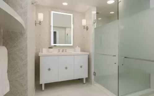 Beverly-HIlton-One-King-Deluxe-Room-with-Terrace-Bathroom Beverly-HIlton-One-King-Deluxe-Room-with-Terrace-Bathroom