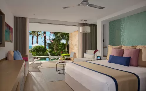Secrets Riviera Cancun - Preferred Club Junior Suite Swim Out Tropical View