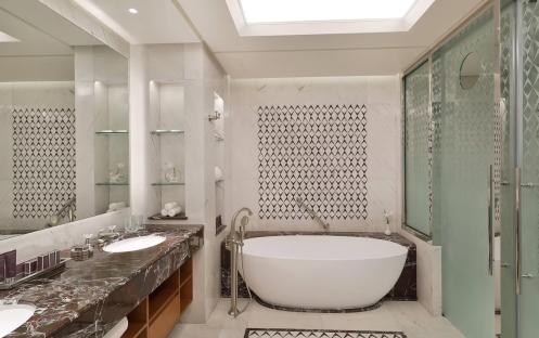 Al-Bustan-Palace-Ritz-Carlton-Abu-Dhabi-Presidential-Suite-Bathroom