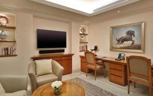 Al-Bustan-Palace-Ritz-Carlton-Abu-Dhabi-Presidential-Suite-Work-Area