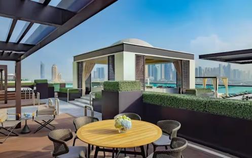 Hilton-Dubai-Palm-Jumeirah-Imperial-Suite-Outdoor-Sundeck